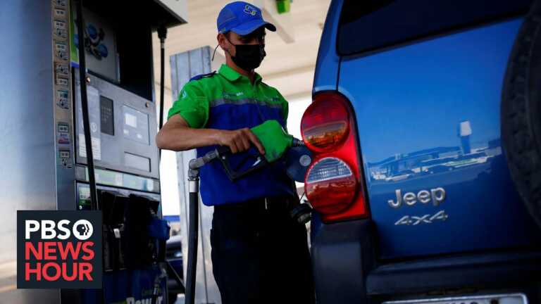 News Wrap: Nation’s average gas price drops below $4 a gallon